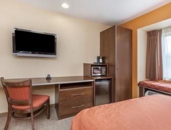Microtel Inn & Suites By Wyndham Verona Room photo
