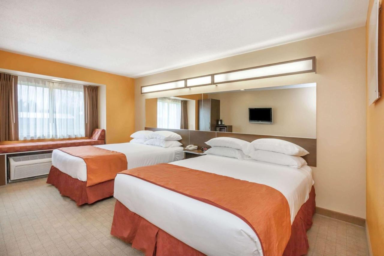 Microtel Inn & Suites By Wyndham Verona Exterior photo